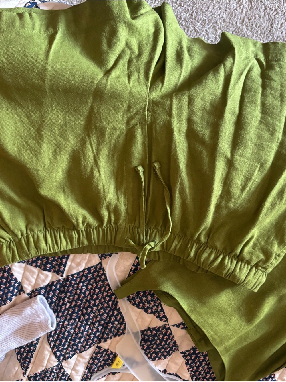 GAP linen blend shorts, 3” inseam - Picture 2 of 3